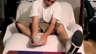 Evan loves sole rub while removing shoe then wanks dick