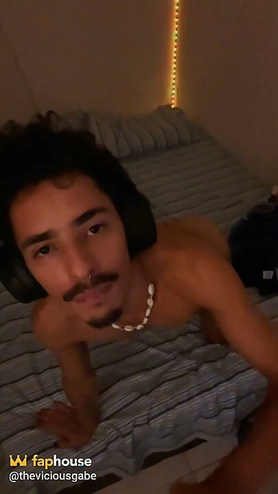 Positions to Fuck Me in the Gamer Chair, Feet and Bate