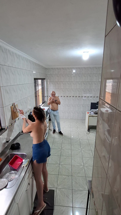 メイドは服を脱ぎ、顔を合わせて受ける。 | クリップ 1