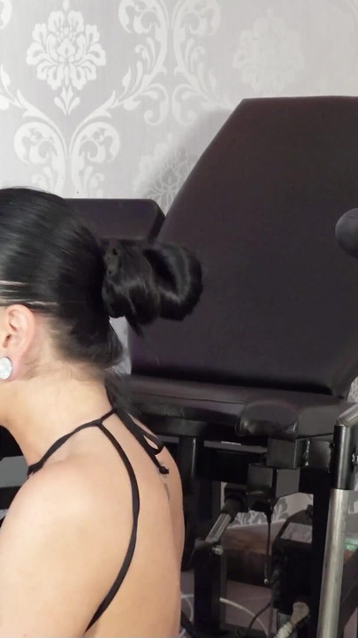 Ohromující okamžik od "NĚMECKÝ SKAUT - FIT NĚMECKÁ FEMDOM TEEN KATHARINA VYZVEDNUTA A OŠUKÁNA"