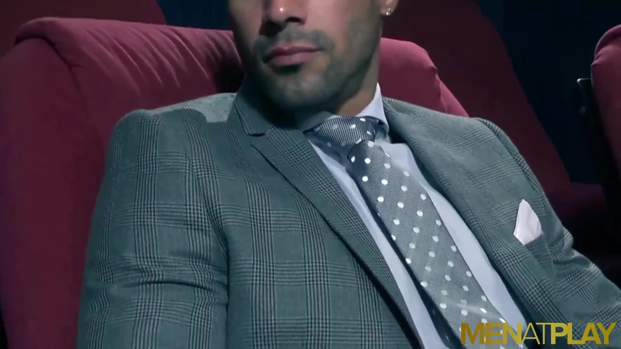 Menatplay - kaslı darius ferdynand üçlü sekste anal sikiliyor