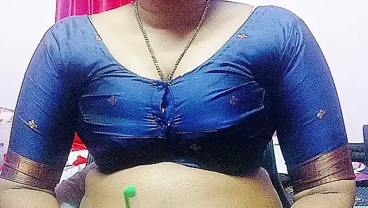 Hintli üvey anne üvey oğluyla ateşli seks yapıyor