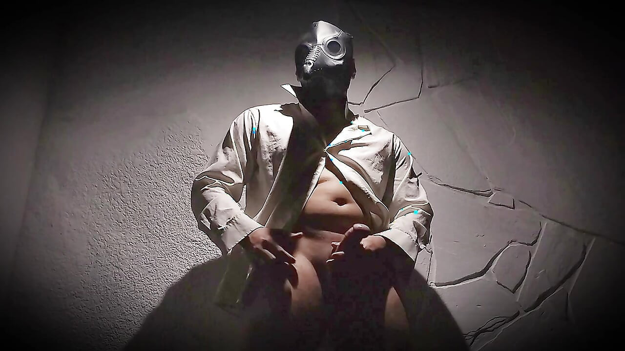 Sexy N1 - Masturbation Between Shadows and Glows - 18 CM Penis