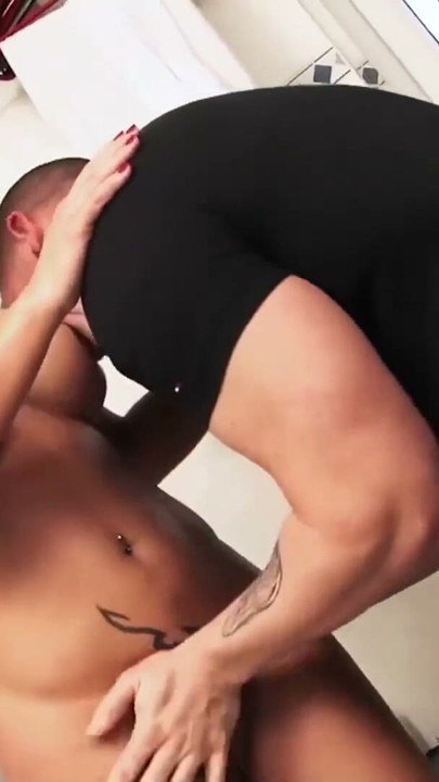 DEUTSCHLANDS GEILSTE MILF | Clip 1