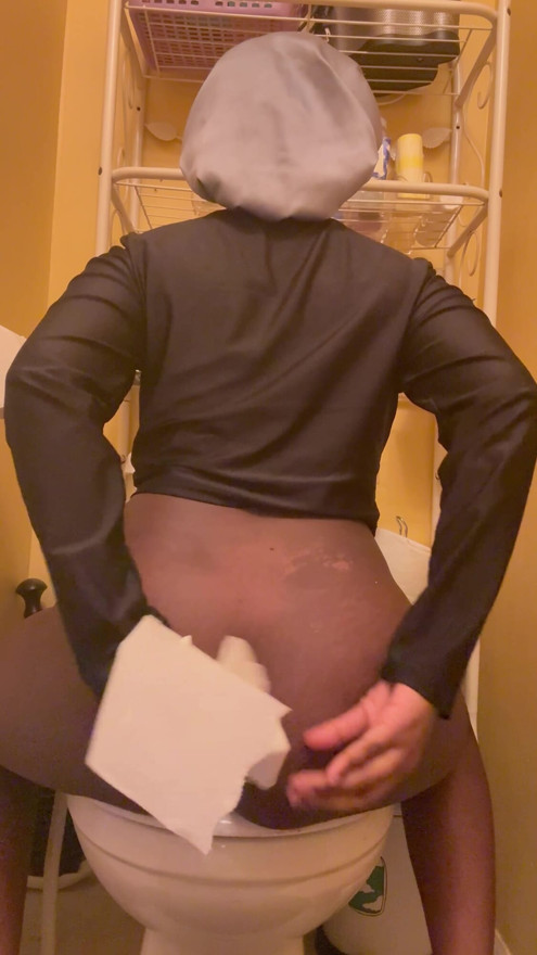 Young sexy sugar baby pissing