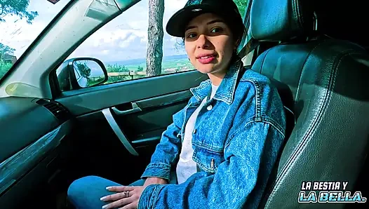 Yabancı sakso karşılığında beni evime götürüyor ve sonra sikiyor