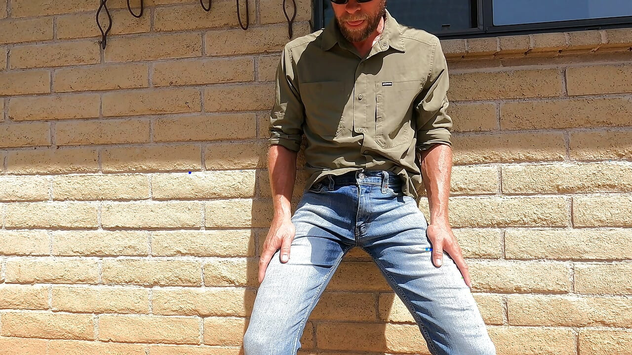 Giving Some Airbnb Neighbors a Jeans Wetting Piss Show