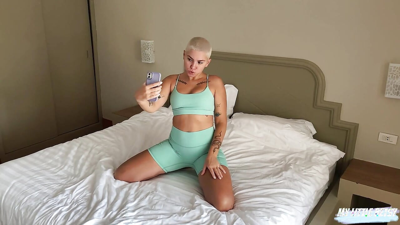 Step Sister Stopped Being a Lesbian After I Fucked Her and Cum on Face