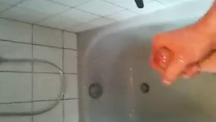 Wixxen und spritzen 4 Unter Dusche abgesprizt