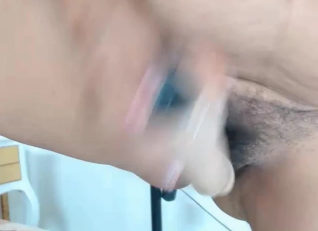 JUGUETE HACIENDO UN HOYO