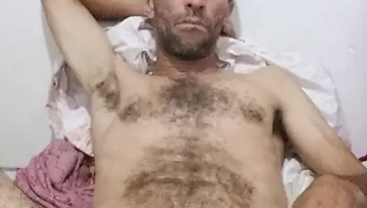 Dünyanın çıplaklığımı görebilmesi için tamamen çıplak olmaktan gerçekten zevk alıyorum