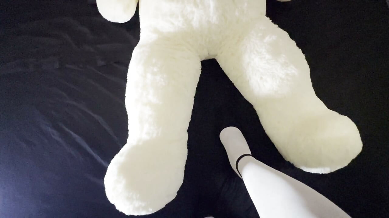 Heels Trample Teddy EP. 2