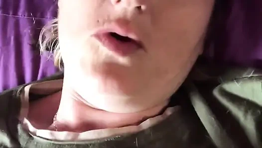 Curvyteenqueen ile ilgili fanteziler beni o kadar çok tahrik ediyor ki hemen fışkırtıyor. bölüm bir iki