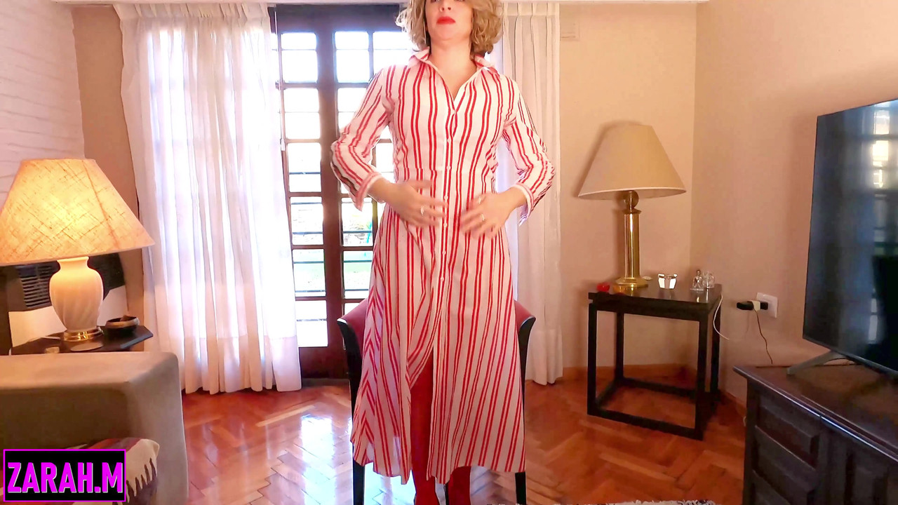 我老板的妻子勾引我干她并射在她巨大的奶子上