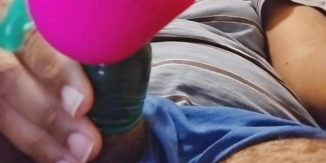 Guy Vibrating With Green Condom Til He Cums !!!