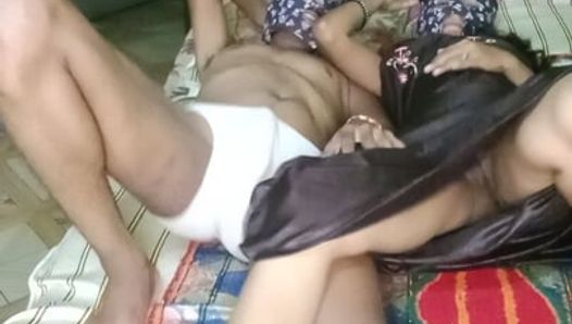 Dedos en el coño y follando duro en marathi marido esposa