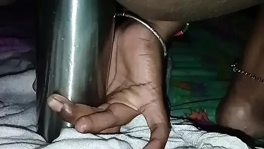 Bhabhi Ne pura botal chut me dal diya