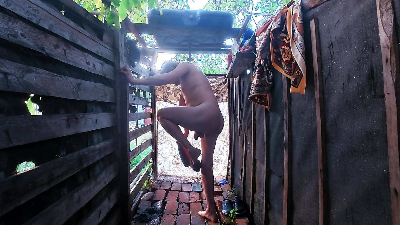 Outdoor Blowjob POV Muscular Guy