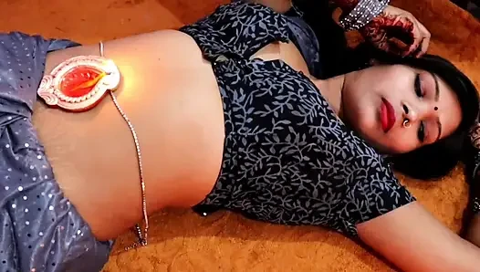Adik tiri yang super hot ini dientot habis-habisan sama besar sampai merem melek