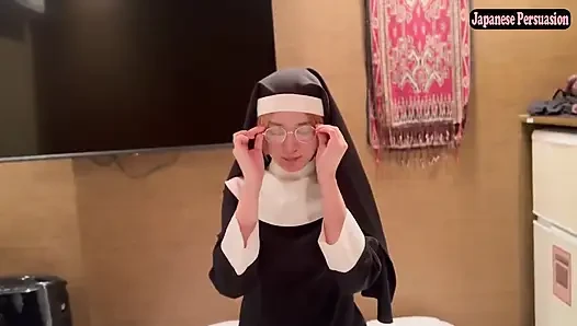 Cute Cosplay Look Steals the Spotlight, Private Chemistry Turns Into a Bold Secret Finish