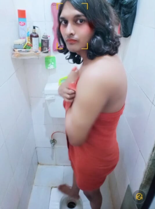 Zoya shezadi in a shower inside playing myself in my toilet
