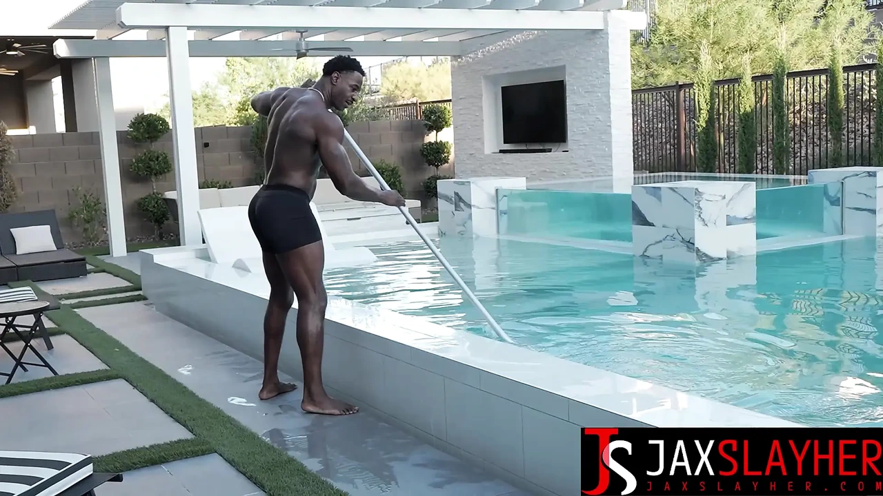 丰满辣妹Dani Banks享受狂野的跨人种体验