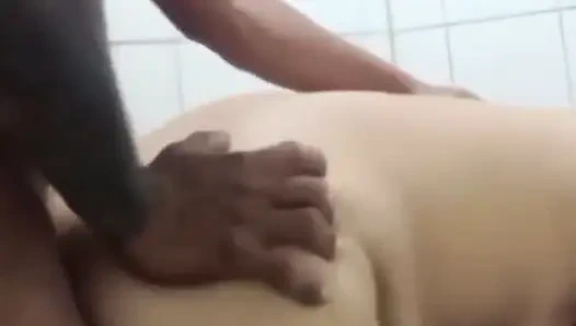 Miss Gerl Pamer Wajahnya Ke Kamera