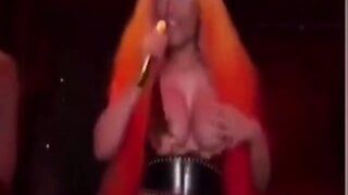 Nicki Minaj - scivolata