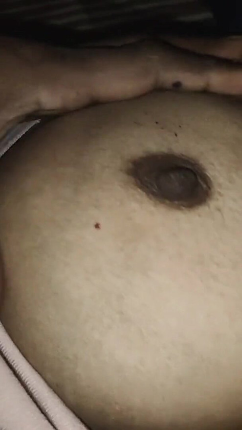 大きなおっぱいホットバビ手コキとバビ | クリップ 2