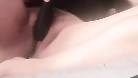 Женская мастурбация вибратором