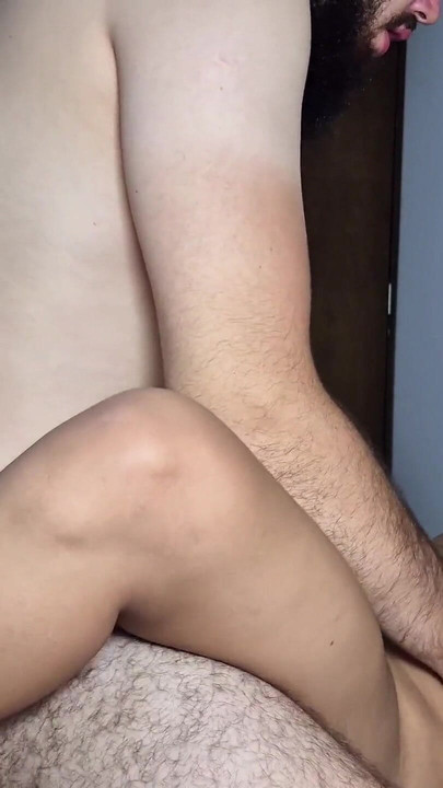 Ovaj šupak zna kako da vodi ljubav, zato ću mu sledeći put dati svoje dupe. | Klip 1