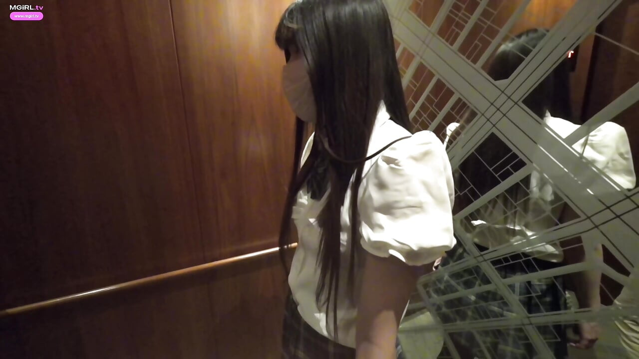 Pegando uma garota japonesa gostosa na rua em Tóquio