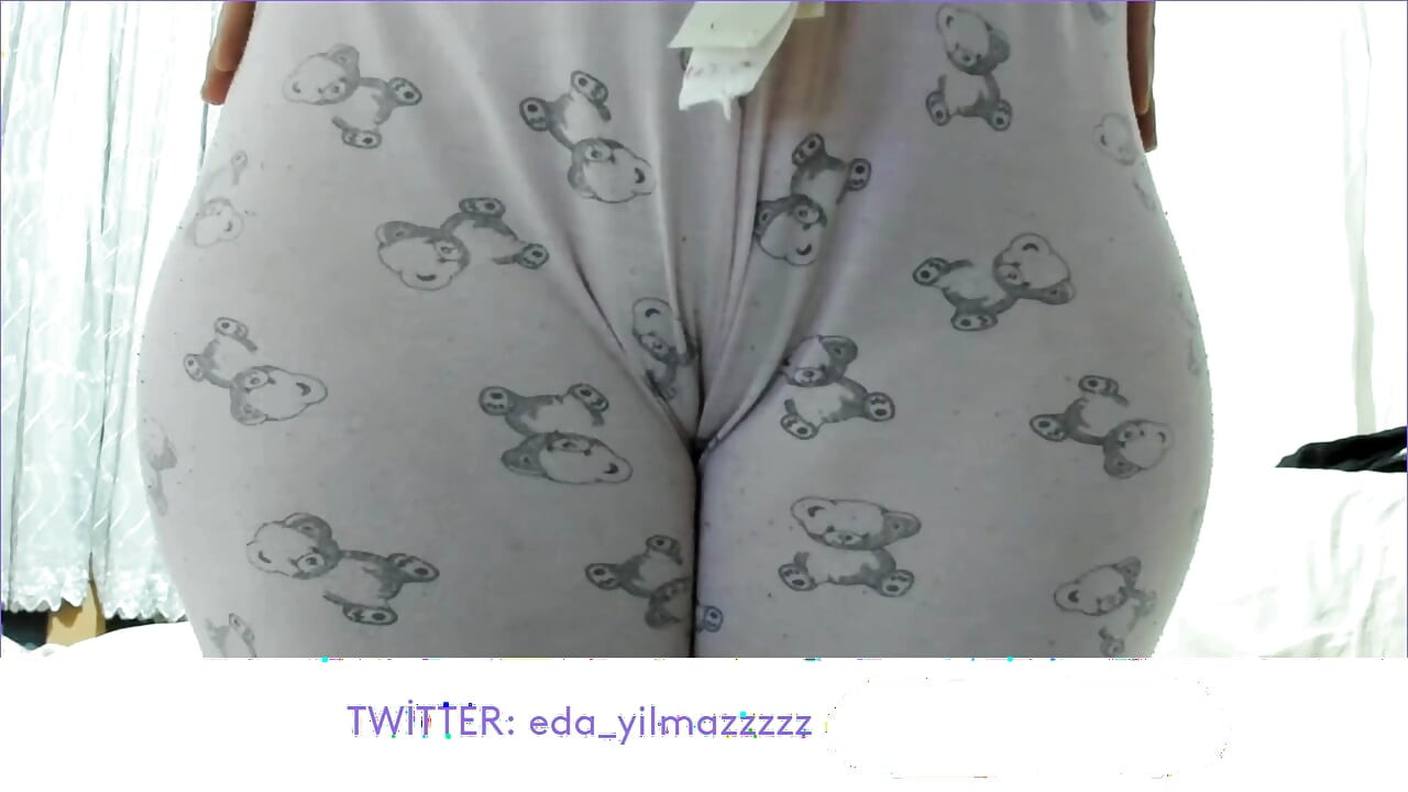 CAMELTOE- MASTURBATION IN PAJAMAS- TURKISH MILF- TURKISH PORN
