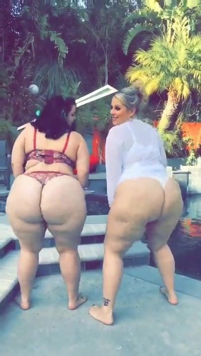 2 Big Fat White BBW Asses Twerkin' - Clip