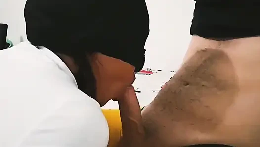 Я обожаю трахаться с моим сводным братом, когда моих родителей нет дома! ()