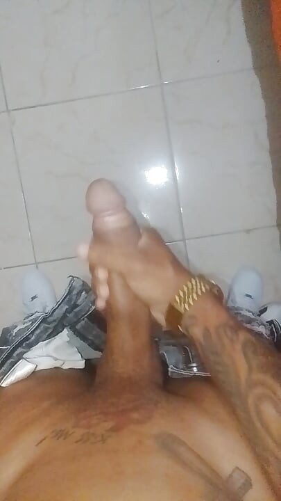 Dominicana exotică se masturbează