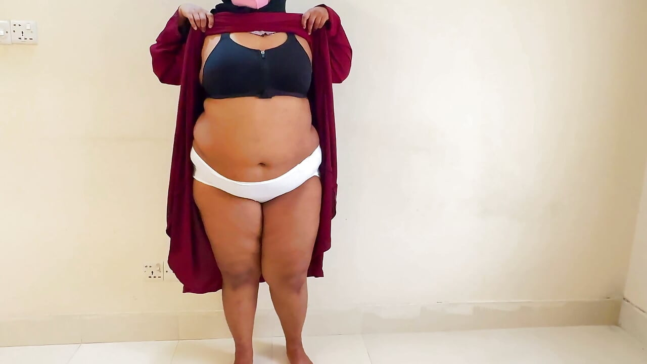 Ngentot tante seksi arab saudi sampai crot berkali-berkali