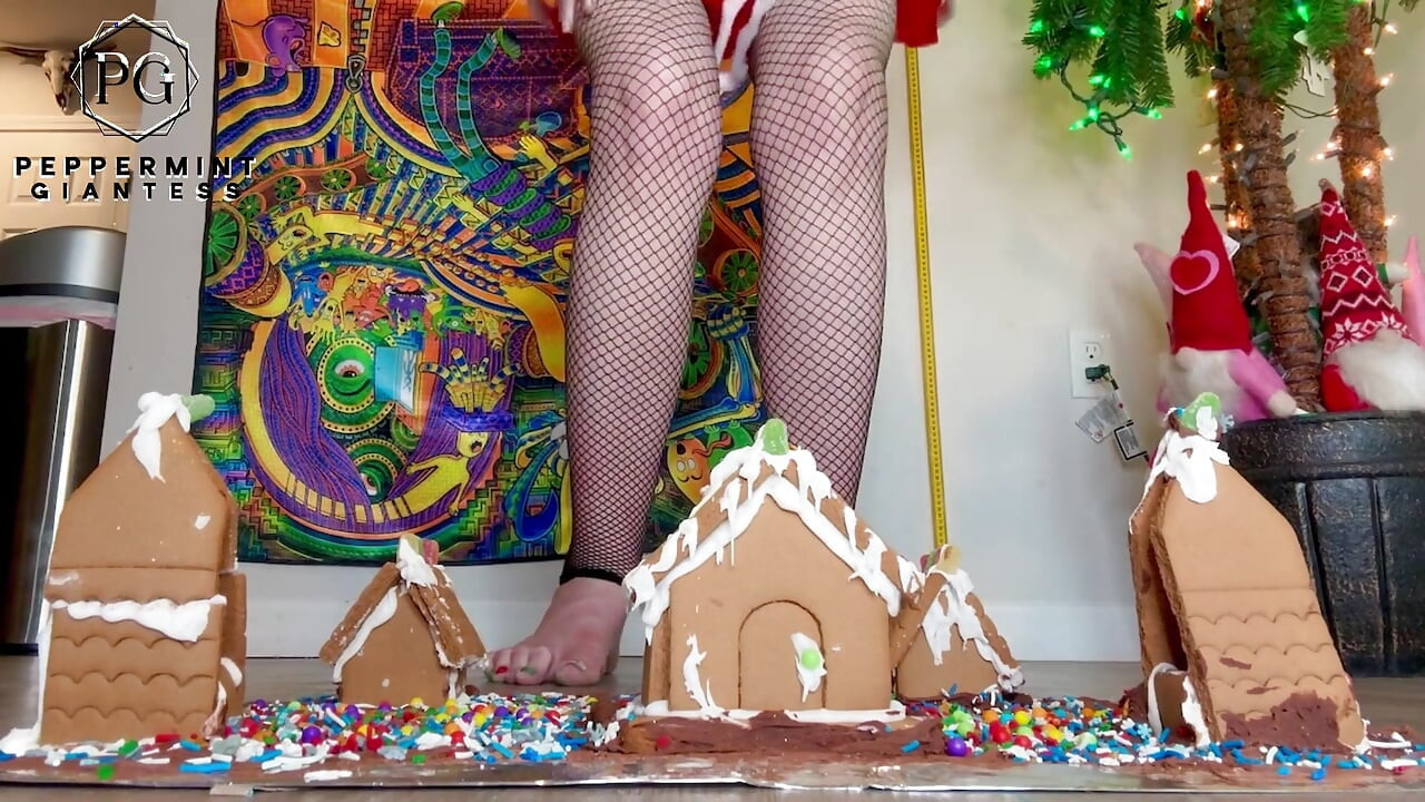 Giantess Christmas Village Slo-mo Crush Destroying My Gingerbread Houses in Slow Motion