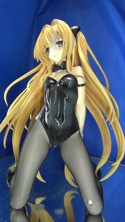 figure bukkake (Konjiki no Yami) 200305