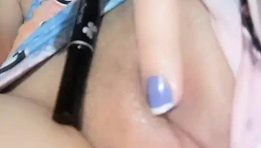 INDIA MASTURBATES AND TOUCHES HER TITS