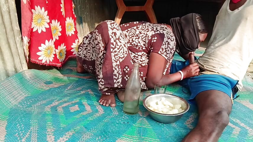 Desi bhabhi ke sath daru Piya aur majakiya