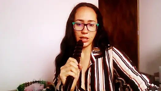 Geile reporterin macht dich einen bericht über sex-wichsanleitung