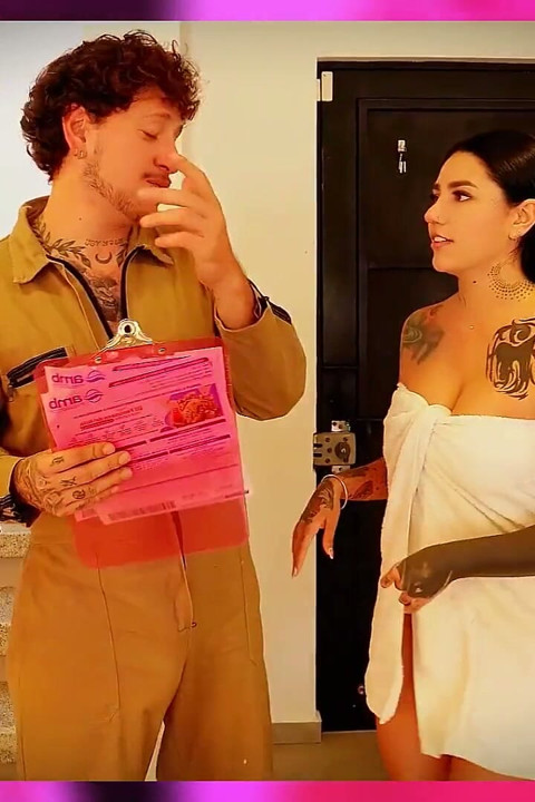 Handy Plumber Fucks His Client After She Hires Him to Get Water to Her Shower