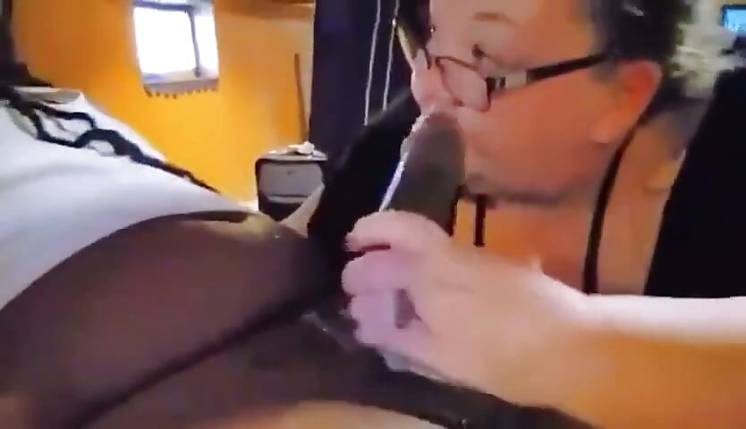 BBC Cumming on the Toxic Piggys Glasses After Sloppy Deepthroat
