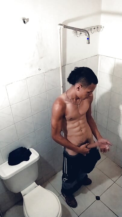 18 year old boy jerks off rich