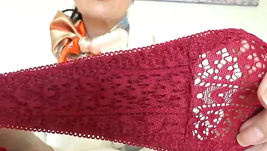 Нюхаю трусики и кончаю! Леди Виктория Валенте