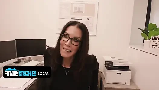 Otoriter üvey anne Shay üvey oğlunun işte götünü sikmesine izin vererek gerginliği azaltıyor