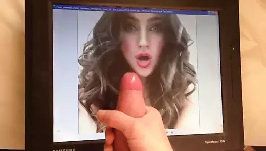Ryan Newman boşalıyor 3