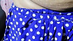 宝莱坞印度超级明星女演员miya white吮吸胸部并用湿润的阴户挤压