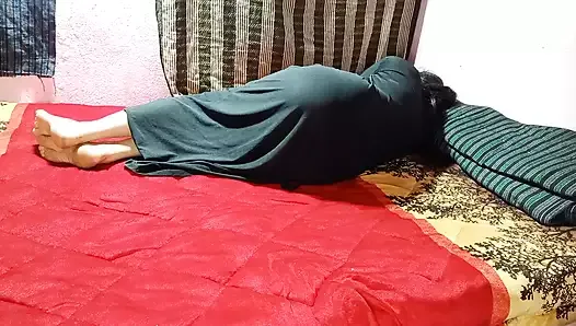 Dewar ne Bhabi ki malish karke choda bhabi ko